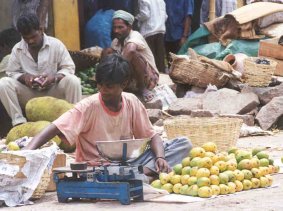 Mango-Straßenverkäufer auf dem City Market